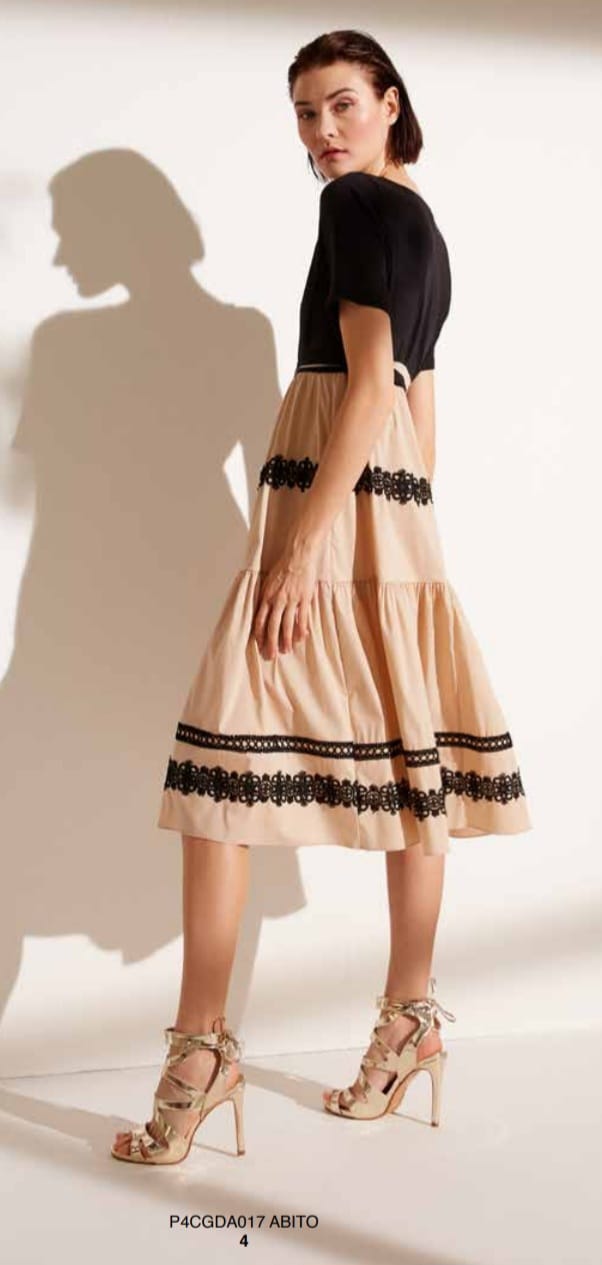 Vestito in cotone a balze con inserti in pizzo Flirt